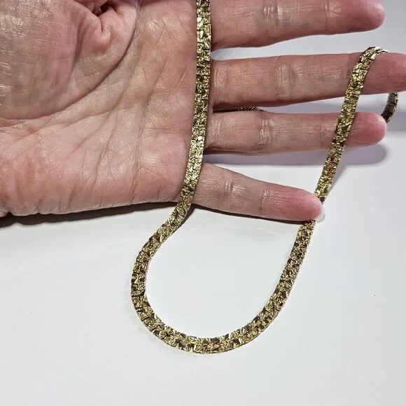 Vintage Trifari Gold Tone Thick Chunky Necklace 24" - Picture 2 of 15